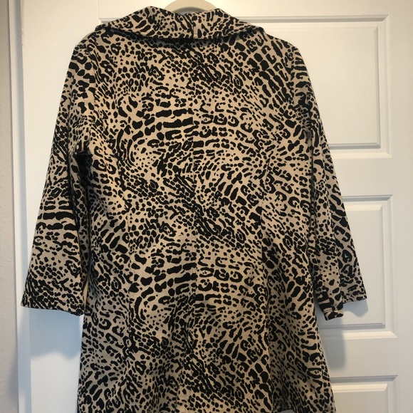 Calvin Klein Cheetah Print Ruffle Blazer! (10) - Picture 4 of 4